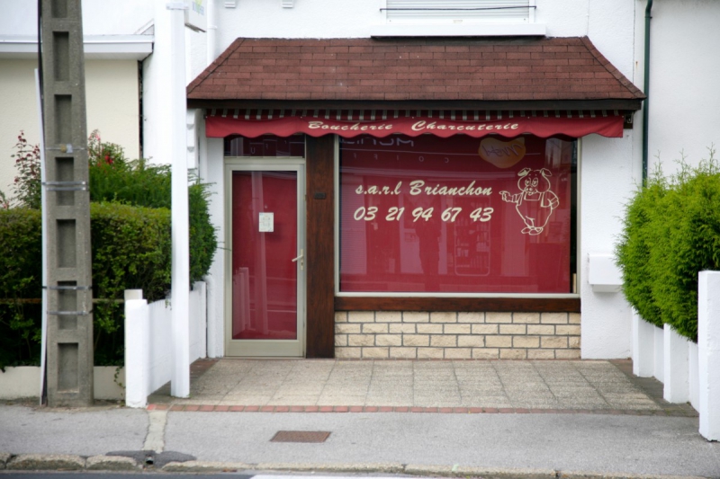 vitrine-BEZAUDUN LES ALPES-min_france_frankreich_commerce_frankrijk_francia_delicatessen_butchery_charcuterie-424328